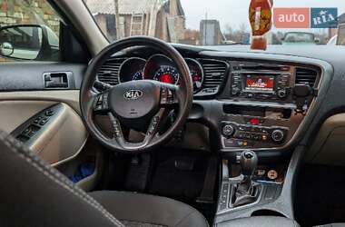 Седан Kia Optima 2013 в Печенегах