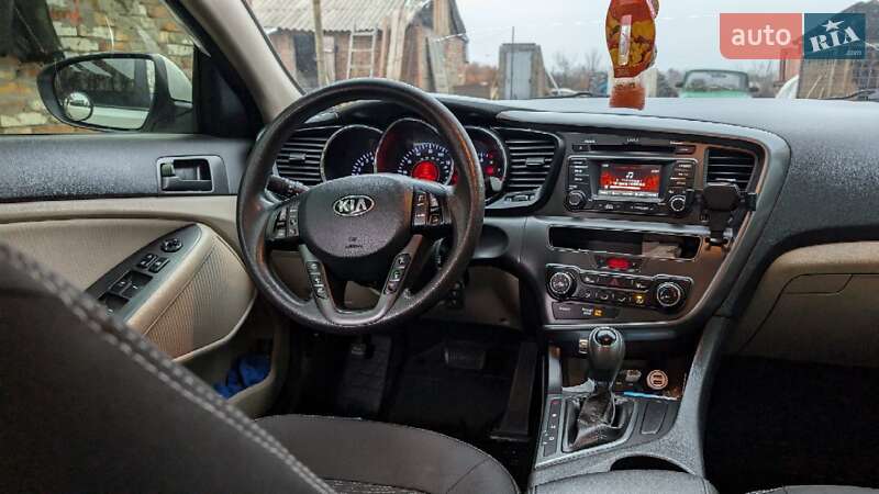 Седан Kia Optima 2013 в Печенегах