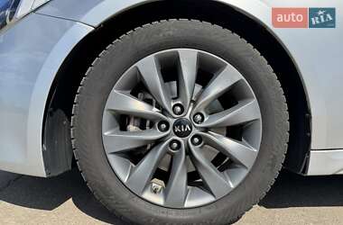 Седан Kia Optima 2016 в 