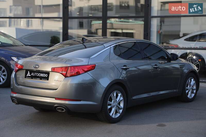 Седан Kia Optima 2012 в Харкові