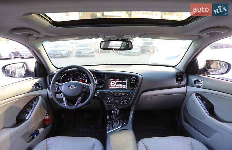 Седан Kia Optima 2012 в Харкові