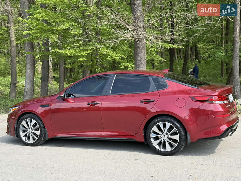 Седан Kia Optima 2018 в 