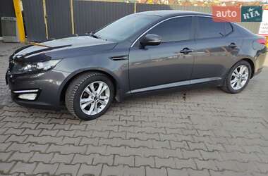 Седан Kia Optima 2013 в 