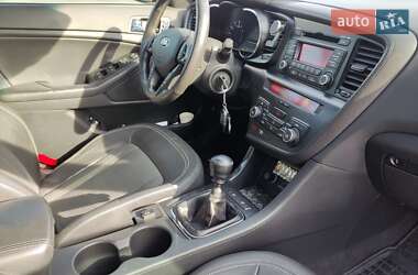 Седан Kia Optima 2013 в 