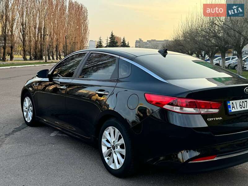 Седан Kia Optima 2016 в Черкасах