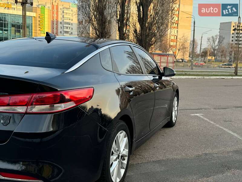 Седан Kia Optima 2016 в Черкасах
