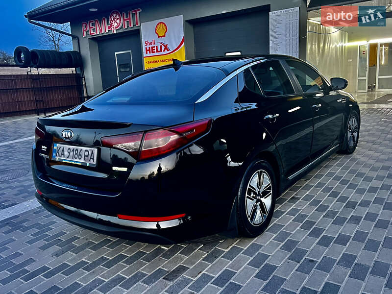 Седан Kia Optima 2013 в 