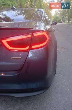 Седан Kia Optima 2014 в 