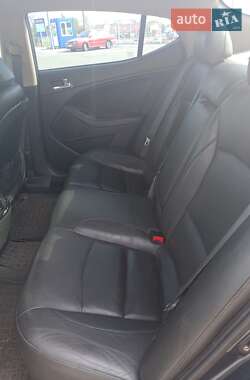Седан Kia Optima 2014 в 