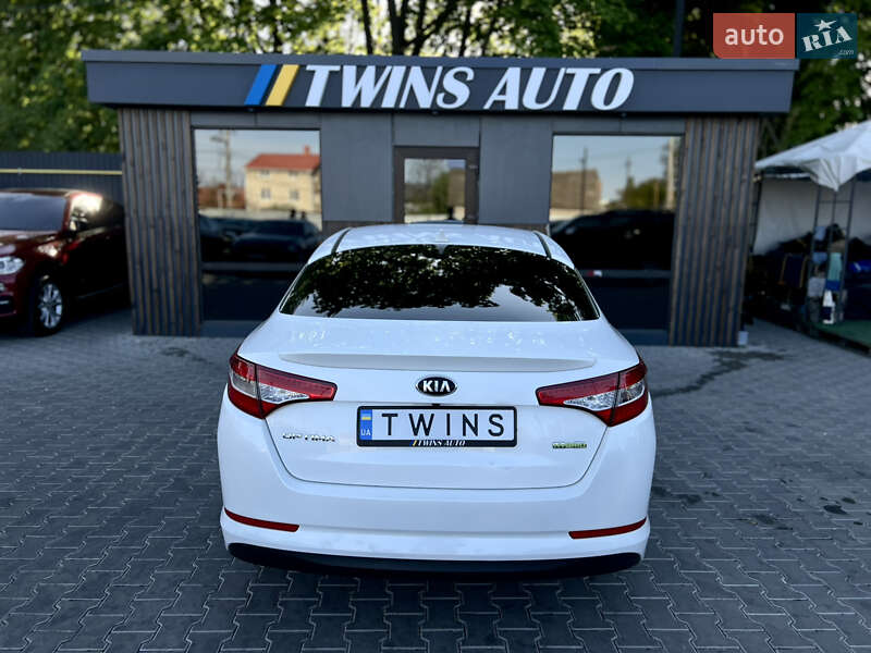Седан Kia Optima 2013 в Одессе