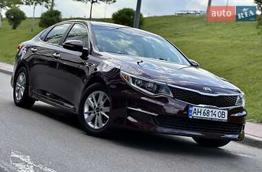 Седан Kia Optima 2016 в 
