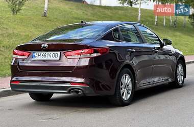 Седан Kia Optima 2016 в 