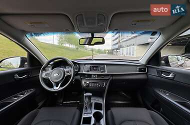 Седан Kia Optima 2016 в 