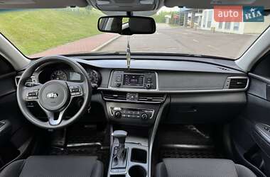 Седан Kia Optima 2016 в 
