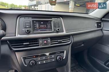 Седан Kia Optima 2016 в 