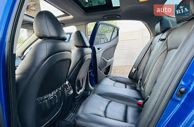 Седан Kia Optima 2015 в 