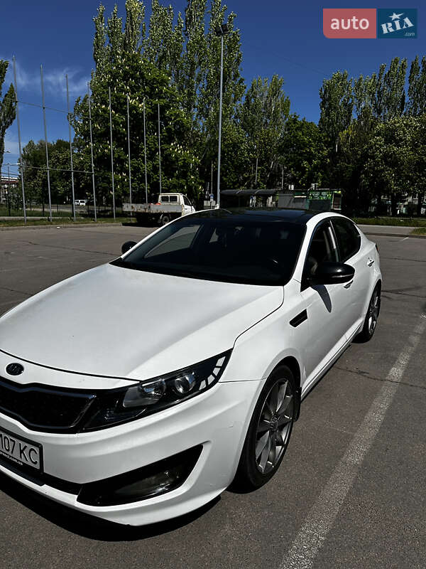 Седан Kia Optima 2011 в Запоріжжі