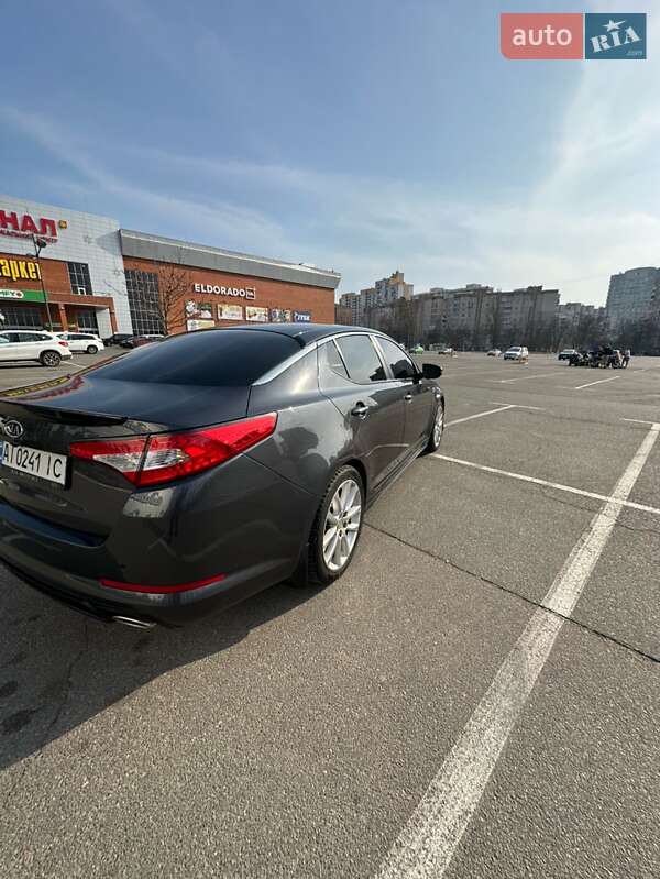 Седан Kia Optima 2011 в Броварах