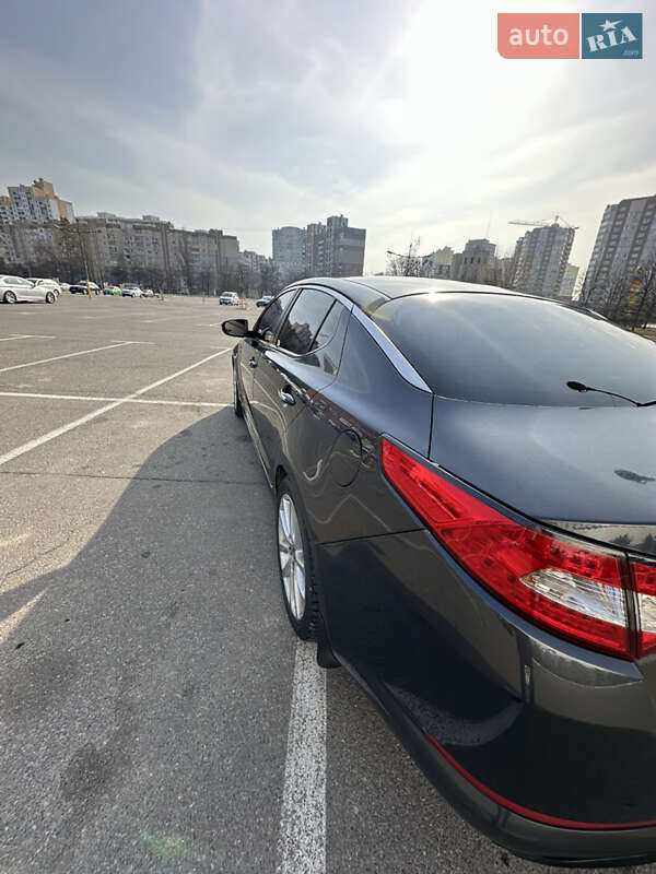 Седан Kia Optima 2011 в Броварах