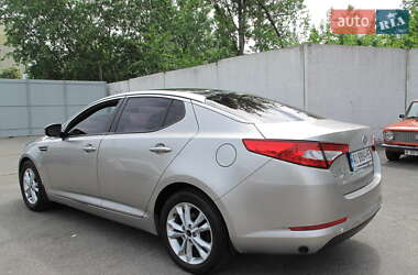 Седан Kia Optima 2012 в 
