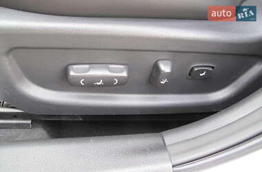 Седан Kia Optima 2012 в 