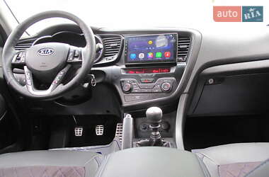 Седан Kia Optima 2012 в 