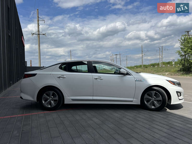 Седан Kia Optima 2014 в Первомайске