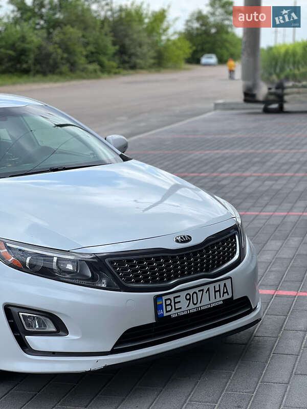 Седан Kia Optima 2014 в Первомайске