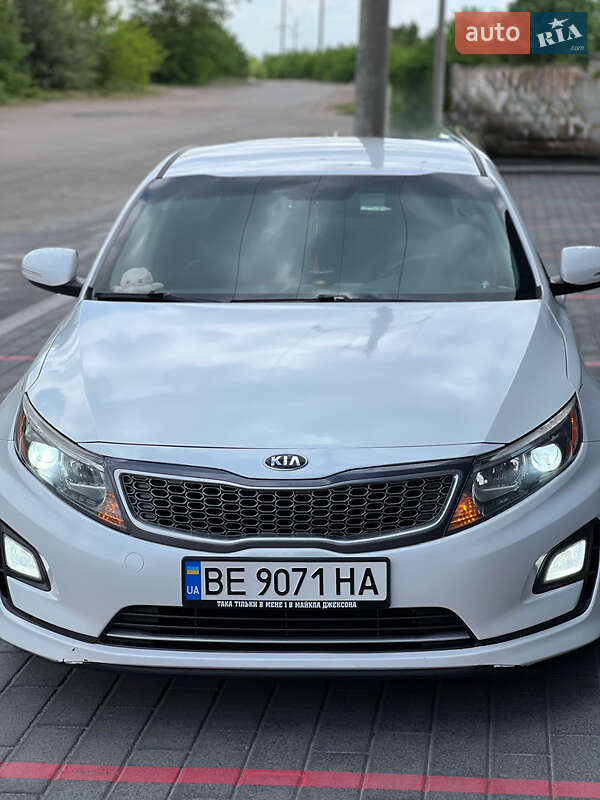 Седан Kia Optima 2014 в Первомайске