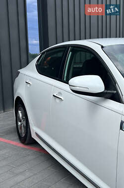 Седан Kia Optima 2014 в 