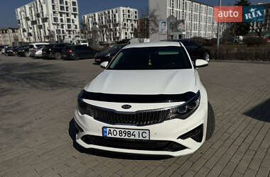 Седан Kia Optima 2019 в Ужгороді