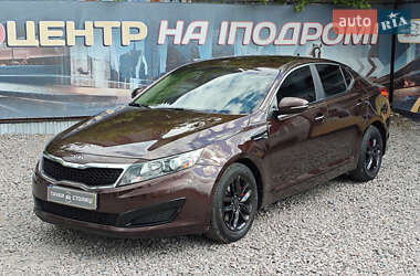 Седан Kia Optima 2010 в Киеве