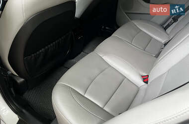 Седан Kia Optima 2014 в 