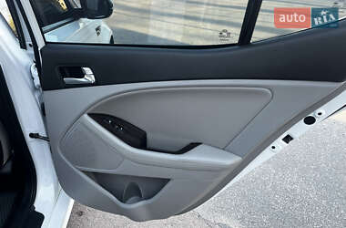 Седан Kia Optima 2014 в 