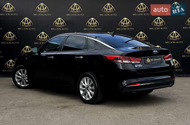 Седан Kia Optima 2018 в 