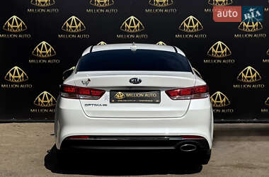 Седан Kia Optima 2016 в 