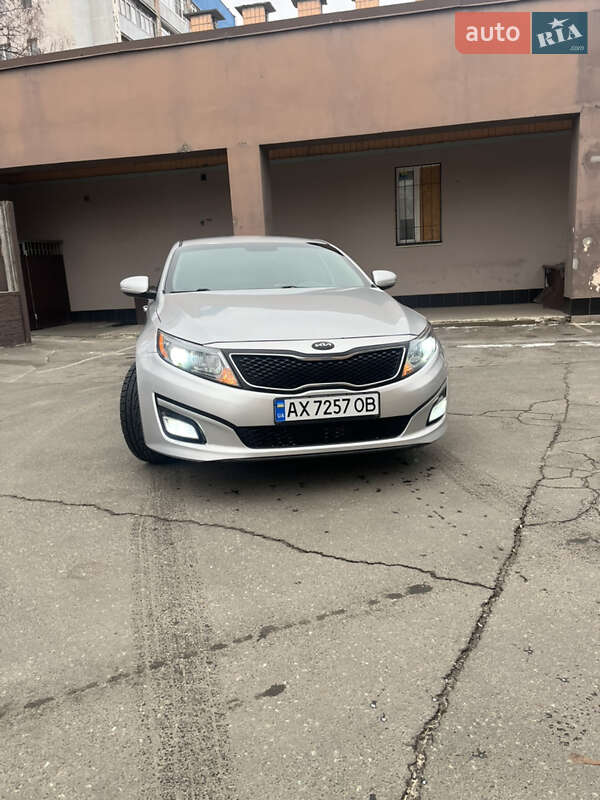 Седан Kia Optima 2014 в Харькове
