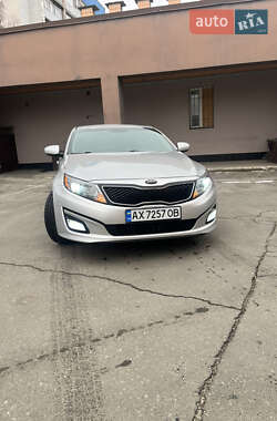 Седан Kia Optima 2014 в 