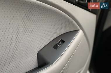 Седан Kia Optima 2014 в 