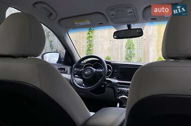Седан Kia Optima 2014 в 