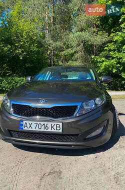 Седан Kia Optima 2013 в Краснограді