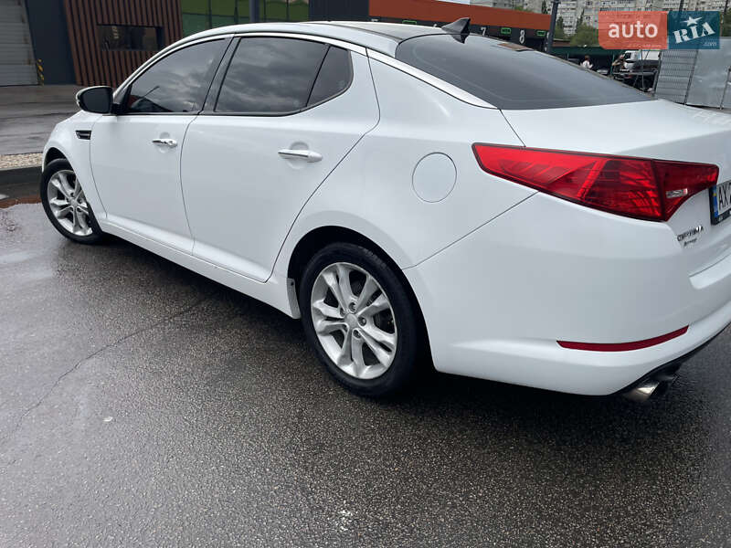 Седан Kia Optima 2012 в Харькове