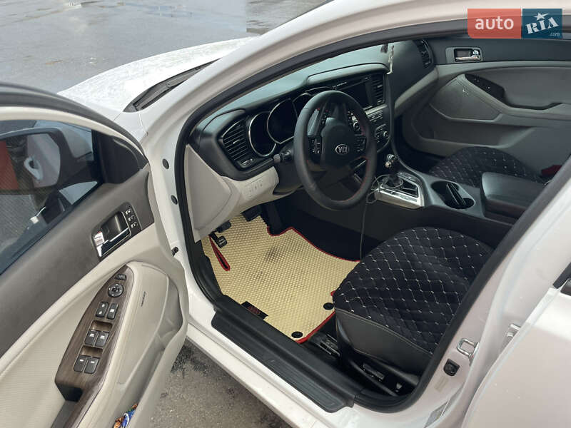 Седан Kia Optima 2012 в Харькове
