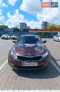 Седан Kia Optima 2012 в 