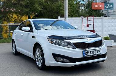 Седан Kia Optima 2012 в 