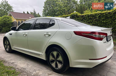 Седан Kia Optima 2011 в 