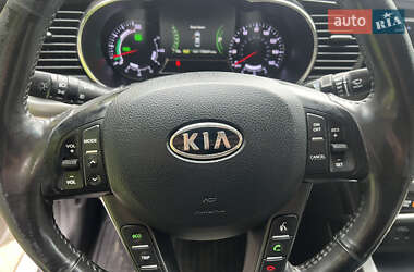 Седан Kia Optima 2011 в 