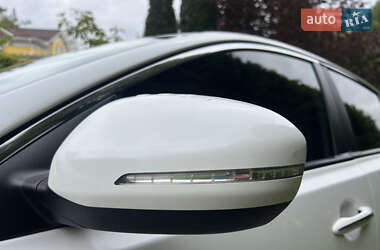 Седан Kia Optima 2011 в 