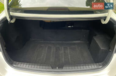 Седан Kia Optima 2011 в 