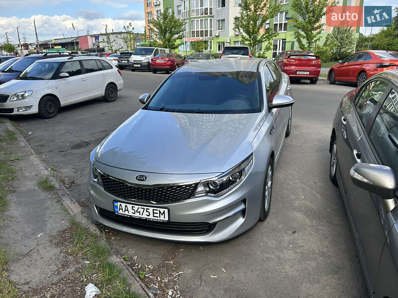Седан Kia Optima 2016 в 